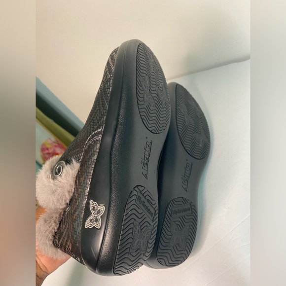 ALEGRIA Meri Pewter Dazzle Booties size 6 NWOT - Picture 7 of 9